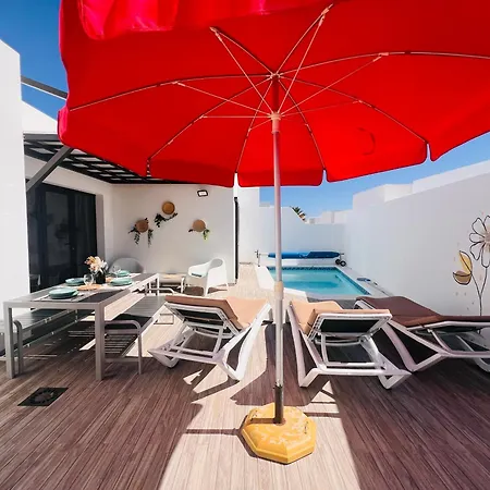 וילה , Koldos House *