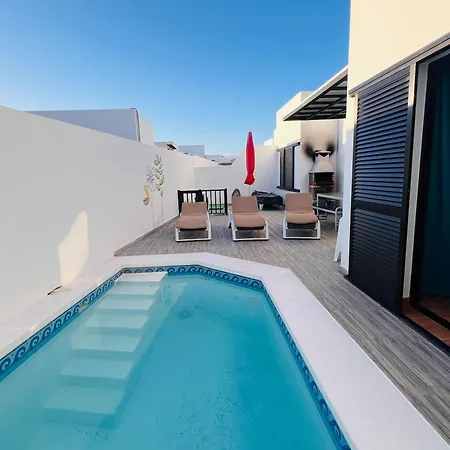 וילה , Koldos House *